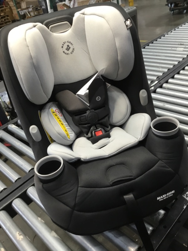 Photo 2 of Maxi-Cosi Pria All-in-1 Convertible Car Seat
