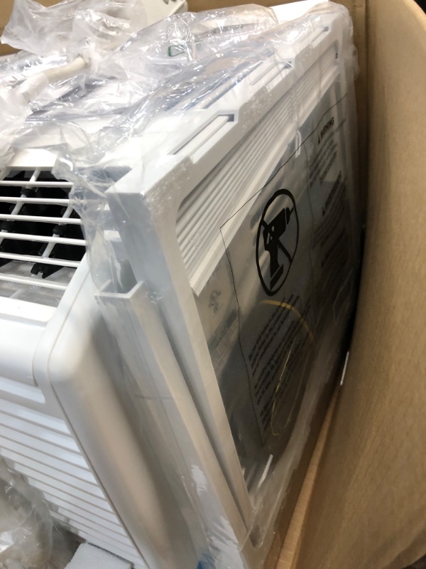 Photo 4 of 6,000 BTU 115-Volt Window Air Conditioner LW6017R Cools 250 Sq. Ft. with Remote
