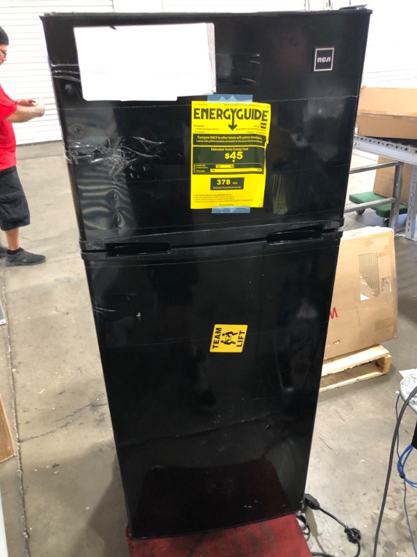 Photo 2 of ***PARTS ONLY*** RCA RFR741-BLACK Apartment Size-Top Freezer-2 Door Fridge-Adjustable Thermostat Control-Black-7.5 Cubic Feet
