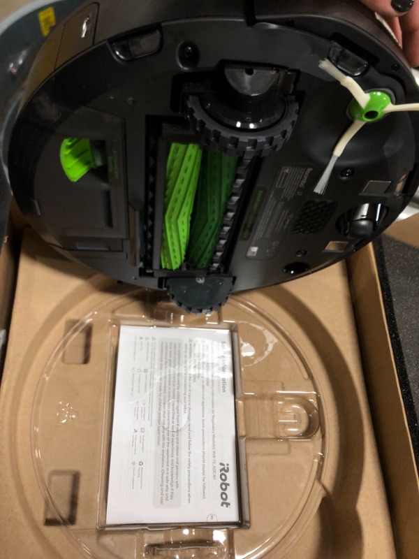 Photo 6 of IRobot Roomba I7+Robot Vacuum with Automatic Dirt Disposal - Wi-Fi Connected
