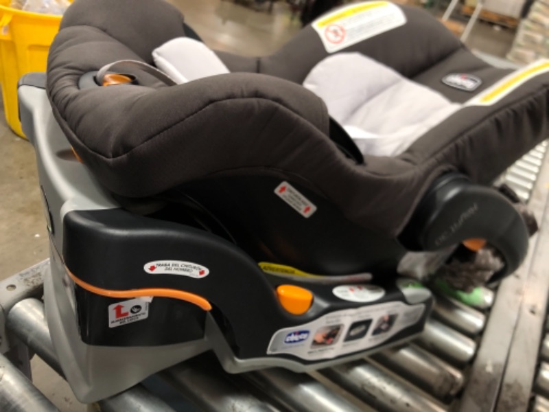 Photo 6 of Chicco Keyfit 30 Infant Car Seat in Calla Grey
