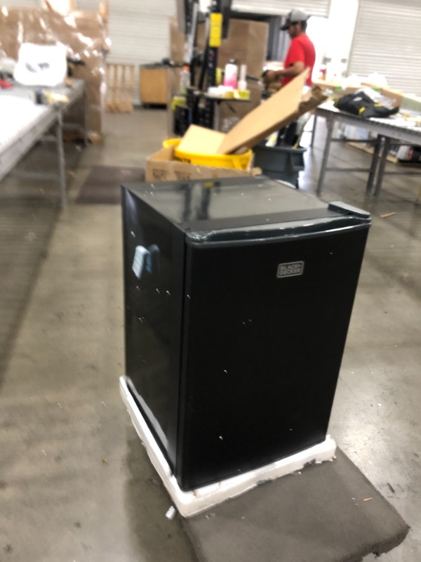 Photo 4 of ***PARTS ONLY*** 2.5 cu. ft. Mini Fridge in Black
