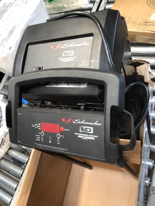 Photo 4 of ***NON-FUNCTIONAL/PARTS ONLY***
Schumacher DSR131 DSR ProSeries 250 Amp(12V) 125 Amp(6V) 50 Amp 6V/12V Fully Automatic Pro Smart Battery Charger with Engine Starter, Boost, and Maintainer for Automotive Shop/Dealer Use
