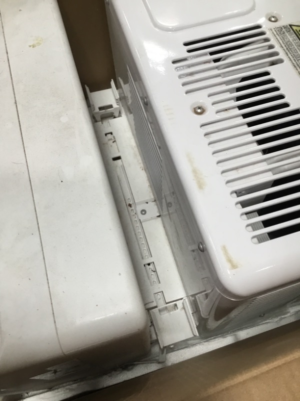 Photo 4 of ***COLD AIR DOES NOT WORK*** Midea 8,000 BTU Smart Inverter U-Shaped Window Air Conditioner, 35% Energy Savings, Extreme Quiet, MAW08V1QWT
