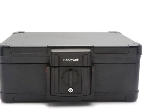 Photo 1 of **MISSING KEYS**
Honeywell Fire and Water Chest .24 cu ft 811533

