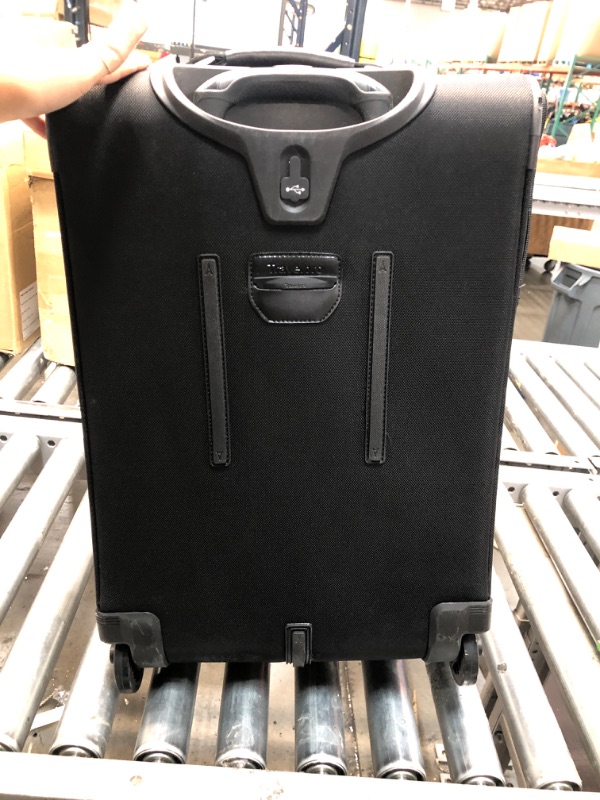 Photo 5 of Platinum Elite 20 Expandable Business Plus Carry-on Spinner
