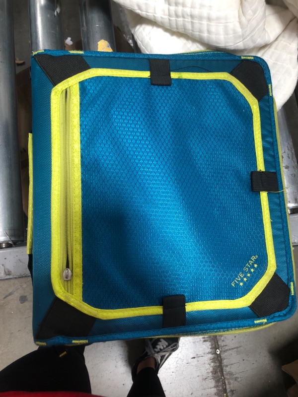 Photo 2 of Five Star 580 Sheet 2" Zipper Ring Binder Teal Blue/Lime
