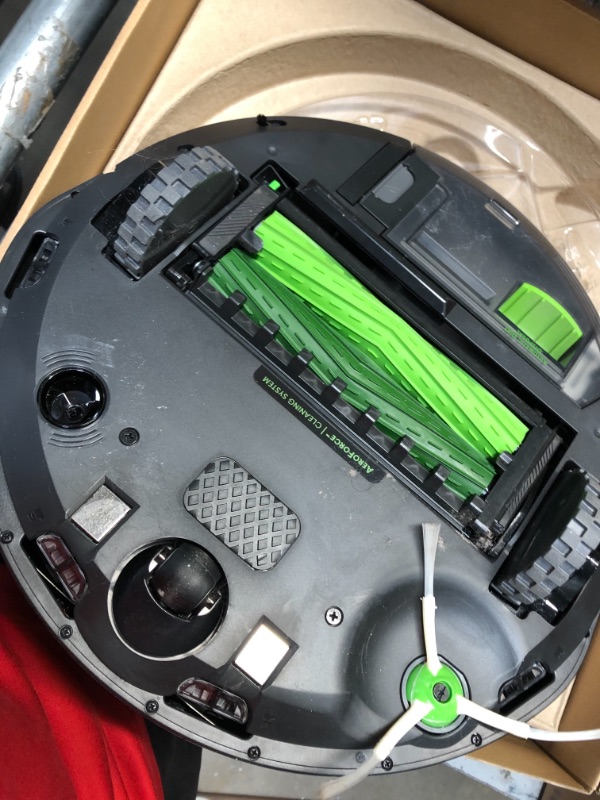 Photo 3 of IRobot Roomba I4+
