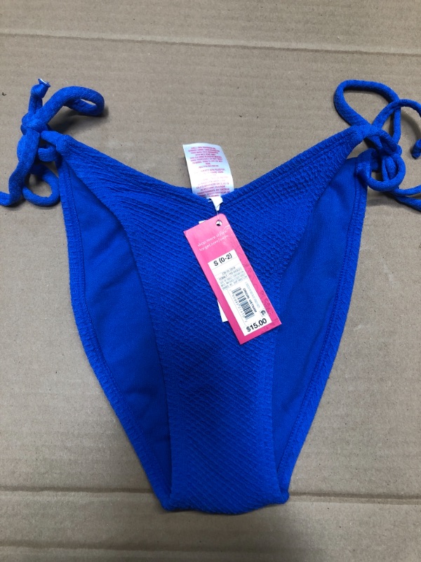 Photo 2 of Juniors' Textured String V High Leg Scoop Bikini Bottom - Xhilaration™- size Small (0/2) 