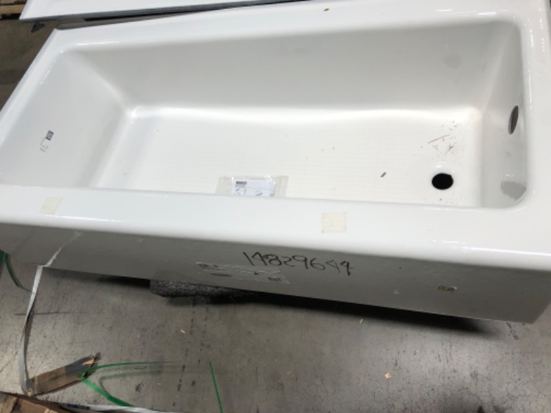 Photo 2 of 
KOHLER
Bellwether 60 in. x 30 in. ADA Cast Iron Alcove Bathtub with Integral Farmhouse Apron and Right-Hand Drain in White