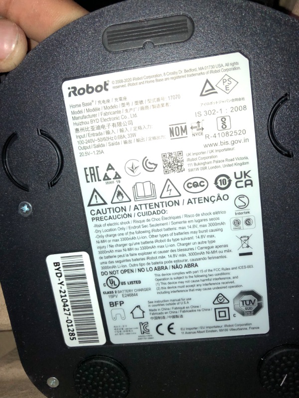 Photo 11 of IRobot Roomba 614 Robot Vacuum- Good for Pet Hair Carpets Hard Floors Self-Charging
