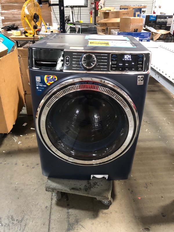 Photo 10 of (MISSING COVERS; SCRATCHED DOOR/FRAME; WATER WITHIN INTERIOR) GE® 5.8 CU. FT. (IEC) CAPACITY WASHER WITH BUILT-IN WIFI SAPPHIRE BLUE - GFW850SPNRS
