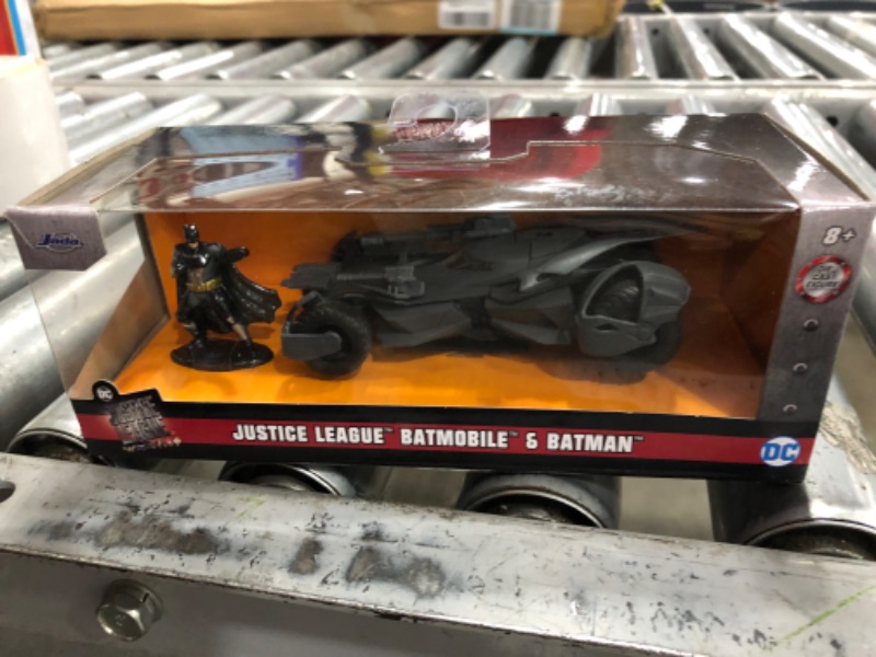 Photo 2 of 1:32 Scale Batman Justice League Batmobile W/ Batman Figure
