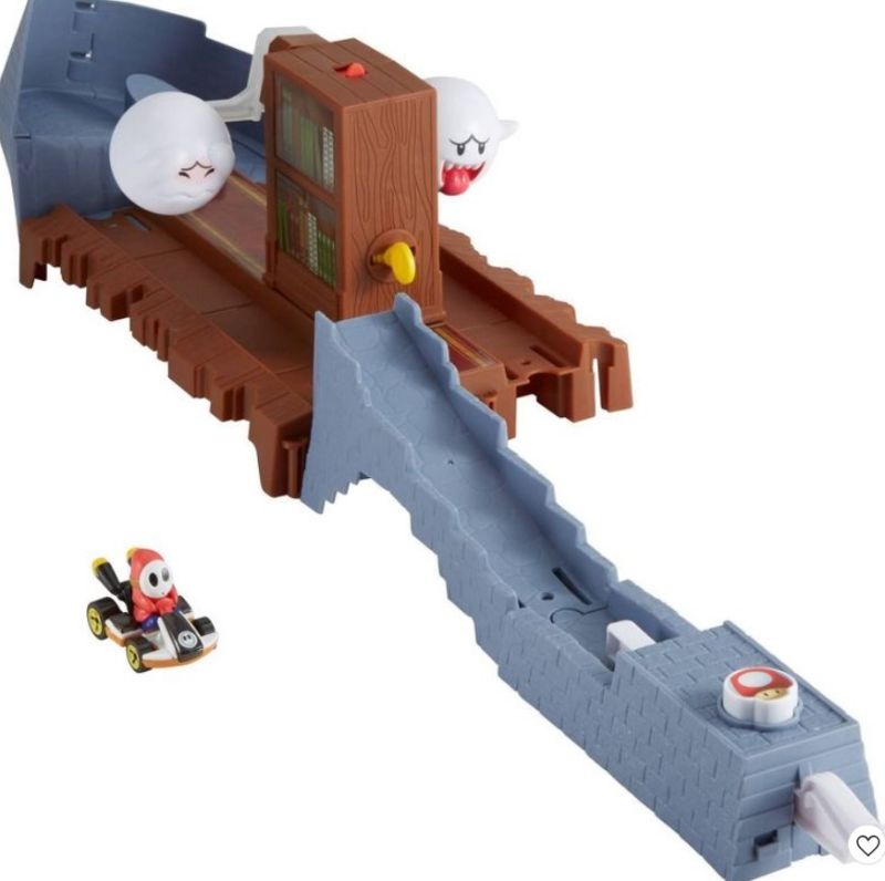 Photo 1 of Hot Wheels Mario Kart Boo's Spooky Sprint Trackset