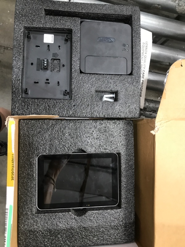 Photo 1 of USED: Lennox 12U67 iComfort S30 Ultra Smart Programmable Thermostat, Geo-Fencing, Remote Access, Wi-Fi and Alexa Enabled

