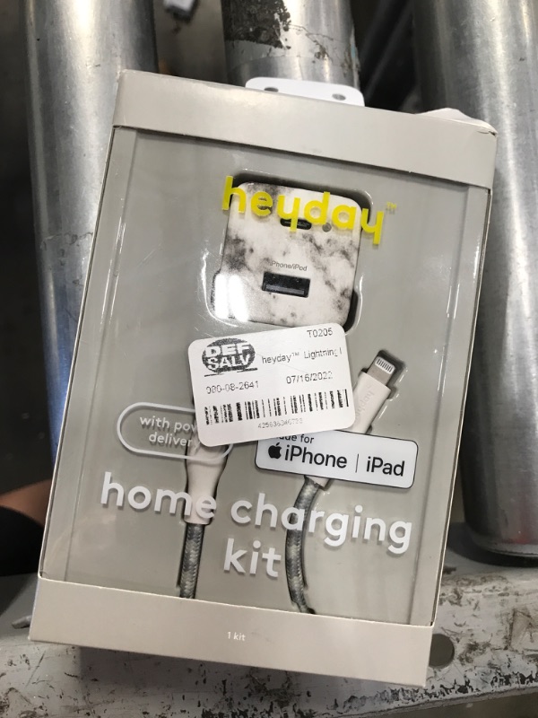 Photo 2 of heyday™ Lightning to USB-C Power Delivery Home Charging Kit

