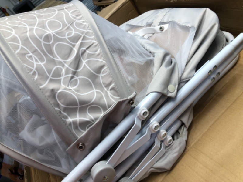 Photo 1 of Dream On Me Karley Bassinet in Cool Grey
