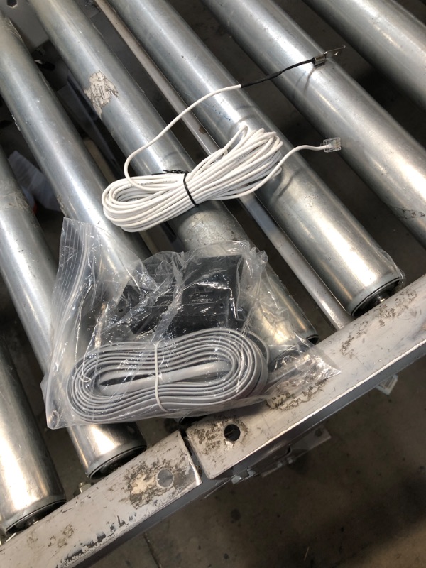 Photo 1 of SUNGOLDPOWER 4000W 12V Pure Sine Wave Power Inverter DC 12V Input to AC 120V Output Converter, Low Frequency Inverter Charger for Home, RV, Truck, Off-Grid Solar Wind Power Inverters, Blue
-