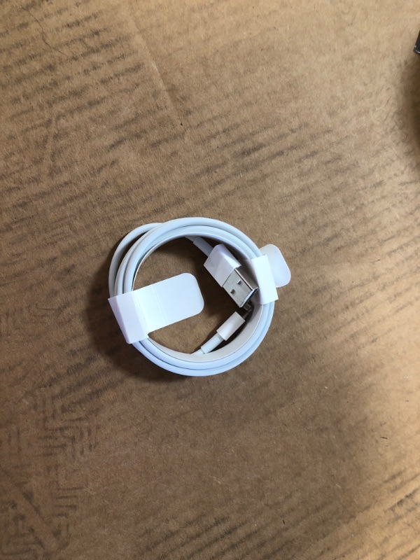 Photo 2 of Apple USB-C to Lightning Cable (2 m)

