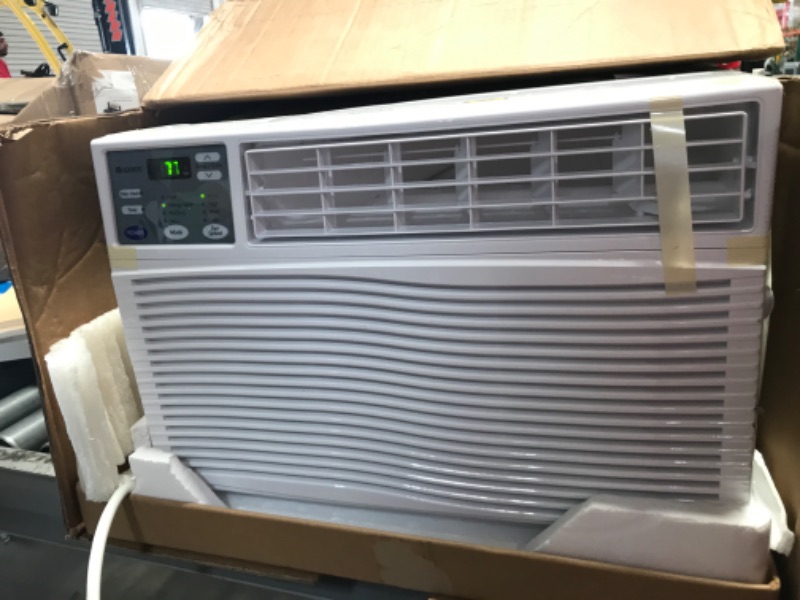 Photo 2 of ***USED*** 
Gree Window Air Conditioner with Remote Control, 10000 BTU AC Unit for Room Bedroom, Low Noise AC Unit, LED Control Panel, Easy Installation, Cools Up to 450 sq ft ?22 x 21 x 16 inches

