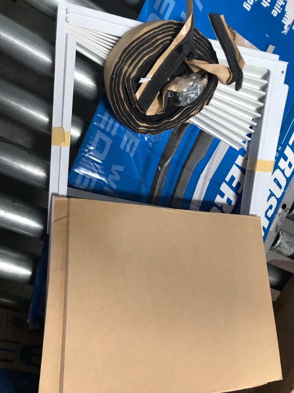 Photo 1 of ***USED*** 
Gree Window Air Conditioner with Remote Control, 10000 BTU AC Unit for Room Bedroom, Low Noise AC Unit, LED Control Panel, Easy Installation, Cools Up to 450 sq ft ?22 x 21 x 16 inches

