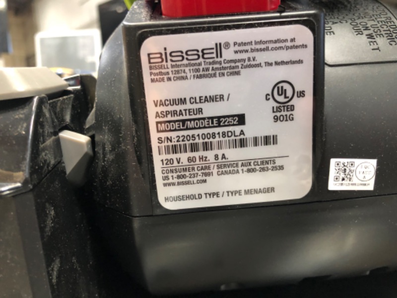 Photo 6 of (BROKEN-OFF FRONT CORNER) BISSELL 2252 CleanView Swivel Upright Bagless Vacuum 