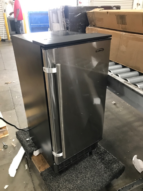 Photo 2 of KoolMore Stainless-Steel Built-in Ice Maker Machine with Large 25 lb. Cube Storage Basket, Full Cube Production, Fast Ice Making Time, Free-Standing/Under-Counter - 75lbs of Ice per Day (BIM75-BS)
