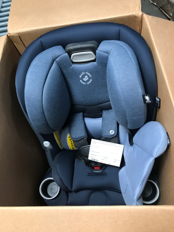 Photo 2 of Maxi-Cosi Pria Max 3-in-1 Convertible Car Seat in Nomad Blue
