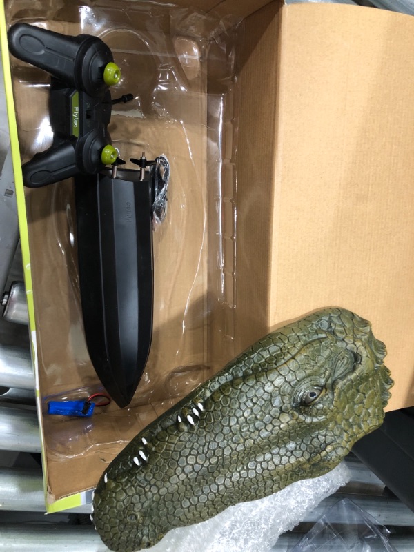 Photo 2 of (BROKEN-OFF BOTTOM EDGE) Akargol 2.4 GHz Remote Control Alligator Head Boat RC Boats for Adults and Kids - Large Decoy and Floating Crocodile Head Toy Rechargeable Battery Prank Toys Remote Controlled Boat Lake & Pool Toy
