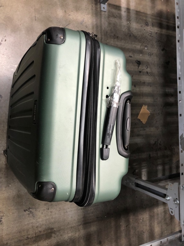 Photo 6 of BROKEN HANDLE
Kenneth Cole REACTION Renegade 28” Lightweight Hardside Expandable 8-Wheel Spinner Checked-Size Luggage