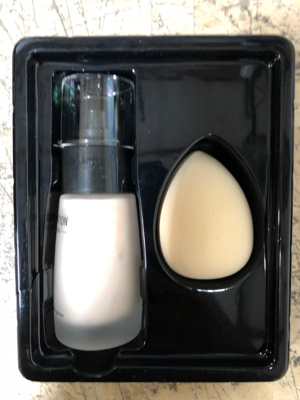 Photo 2 of CCPT Matte Porelesss Liquid Foundation Set with Make up Sponge of Full Coverage,Soomthing BB Cream for All Skins-Ivory white
