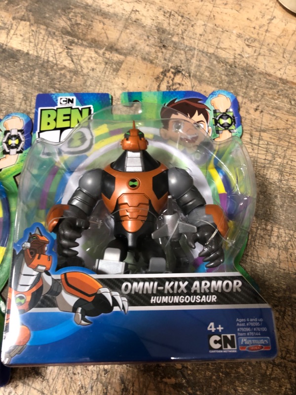 Photo 4 of (2 ITEM BUNDLE) Jet Pack Ben 10 TOY AND Armored Humungosaur