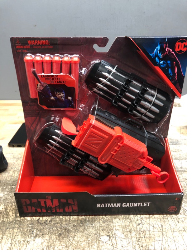 Photo 2 of DC Comics Batman Gauntlet with Launcher

