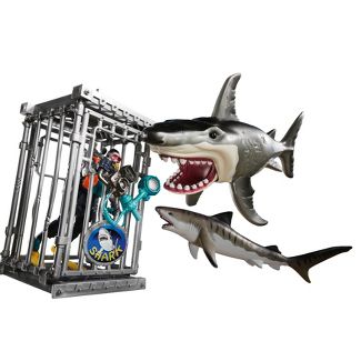 Photo 1 of Animal Planet Extreme Shark Adventure Playset

