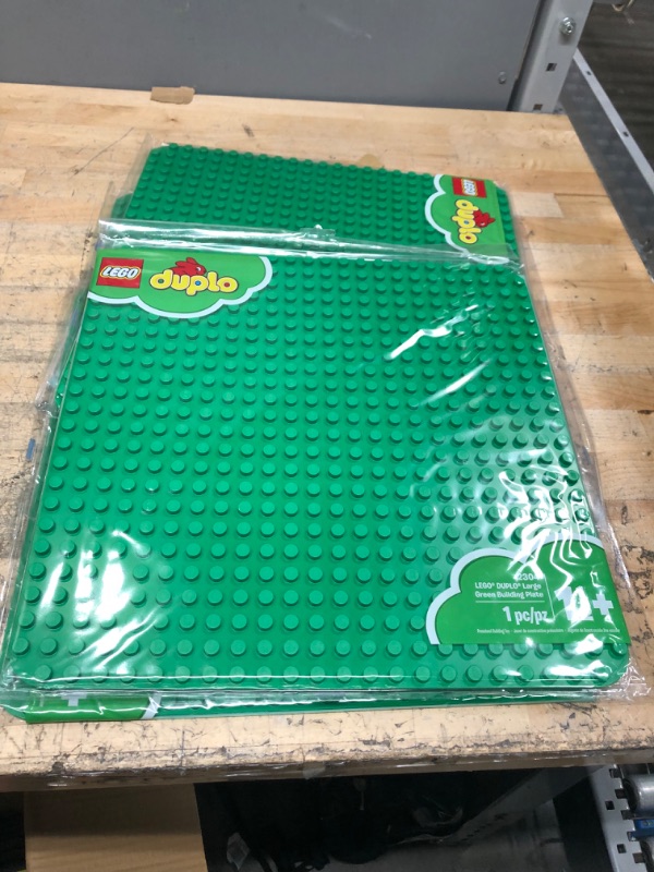 Photo 3 of Bundle of 5 
LEGO DUPLO Large Green Building Plate 2304