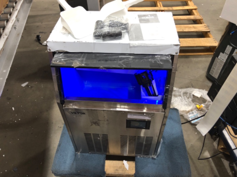 Photo 5 of VEVOR
80 - 90 lb. / 24 H Commercial Ice Maker with 33 lb. Storage Bin Freestanding Ice Machine in Silver turns on but does not make ice