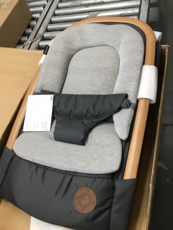 Photo 2 of Maxi-Cosi 2-in-1 Kori Lightweight Rocker, Grey
