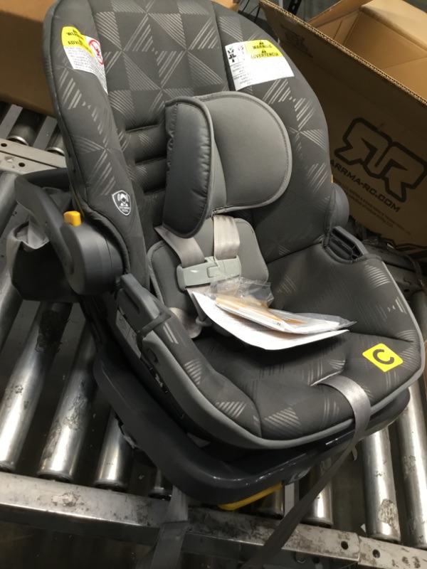 Photo 2 of Century Carry on 35 Lightweight Infant Car Seat in Metro Grey
