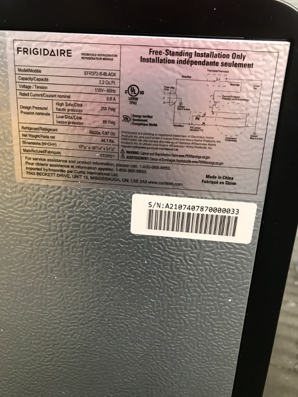 Photo 5 of **MINOR DAMAGE** FRIGIDAIRE EFR372-BLACK 3.2 Cu Ft Black Retro Compact Rounded Corner Premium Mini Fridge
