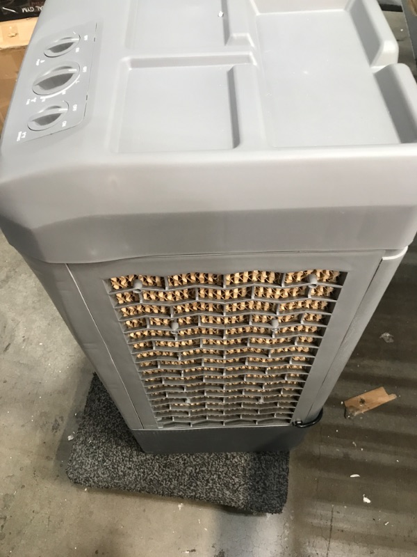 Photo 5 of **MINOR DAMAGE** Hessaire 2,200 CFM 2-Speed Portable Evaporative Cooler, Gray