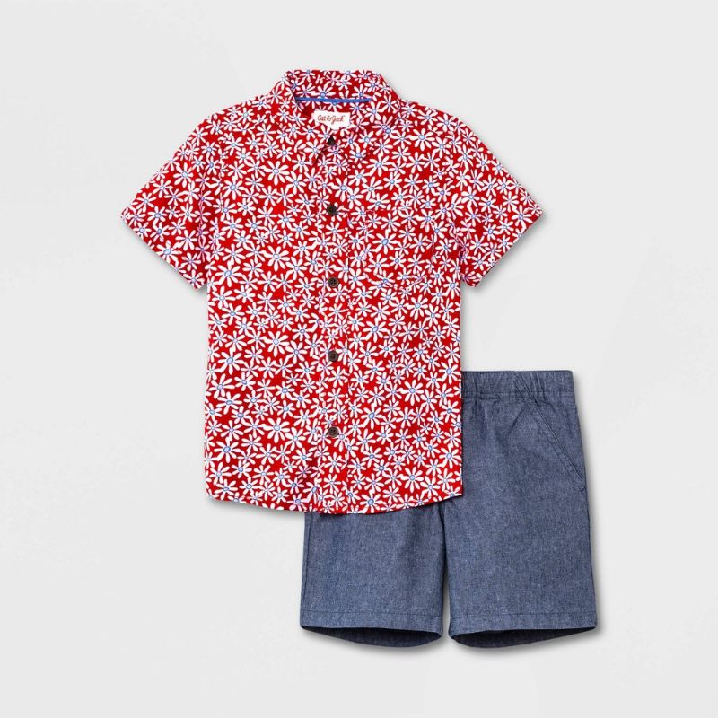 Photo 1 of Toddler Boys' 2pc Americana Floral Woven Short Sleeve Button-Down Shirt and Shorts Set - Cat & Jack™
Size: 5T
