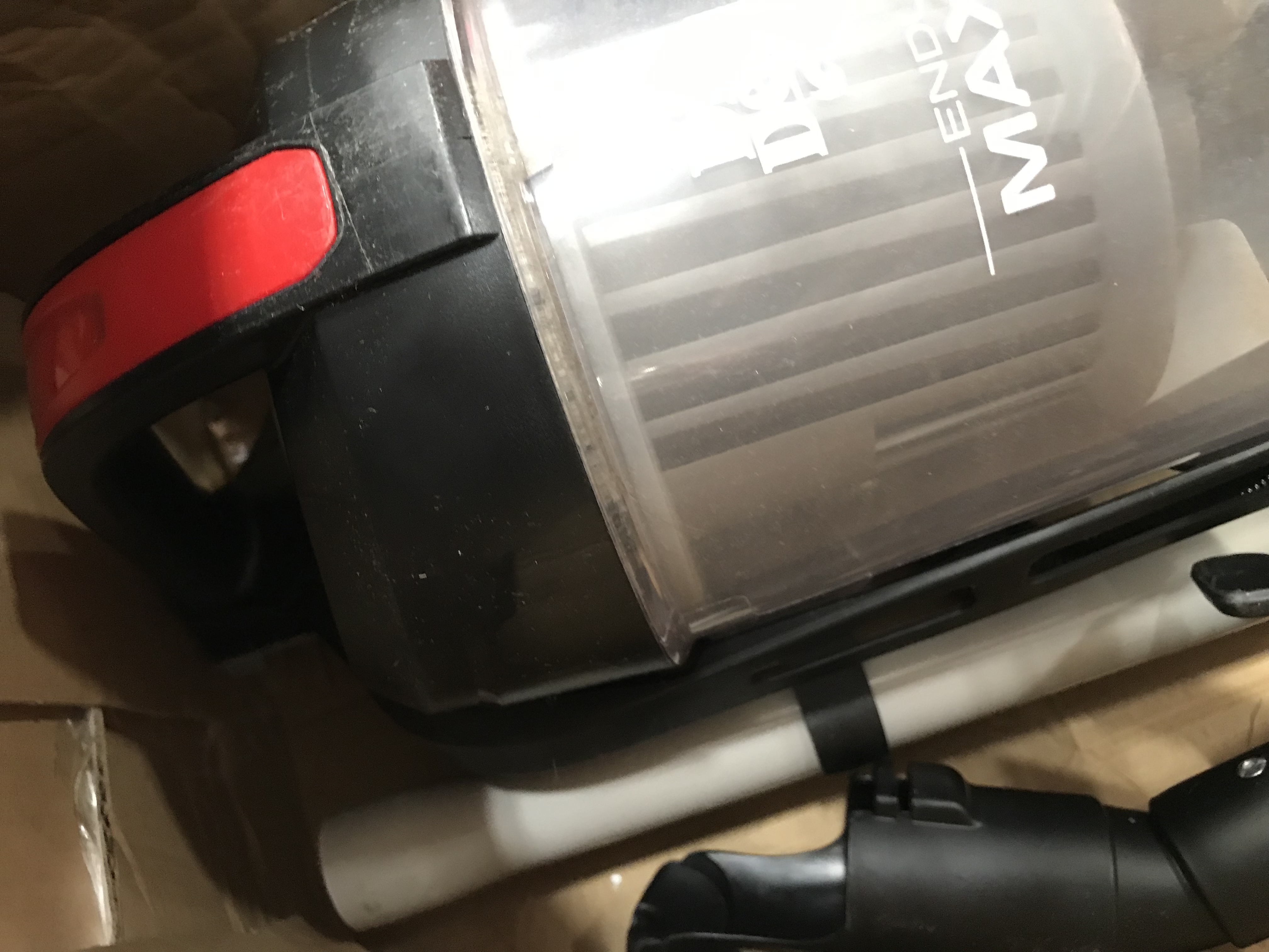 Photo 7 of -PLEASE VIEW PHOTOS FOR PROOF OF DAMAGE & USE
Dirt Devil Endura Max XL Upright Vacuum Cleaner Bagless and Lightweight UD70182 (1109787)
