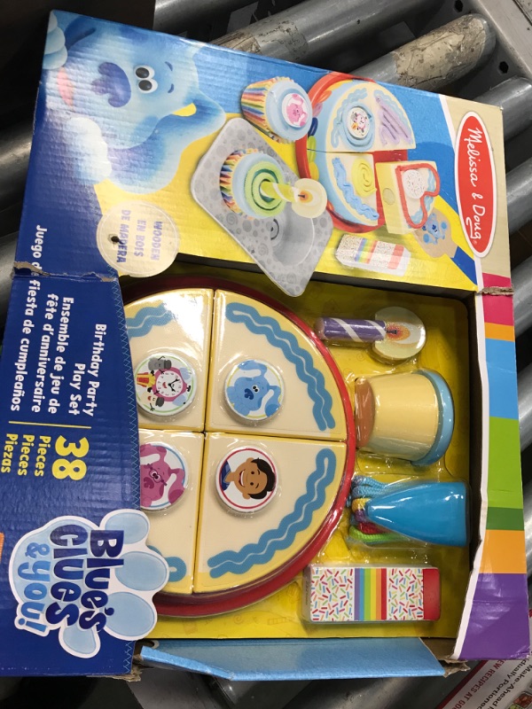 Photo 2 of Melissa & Doug Blues Clues & You! Blues Birthday Celebration Play Set

