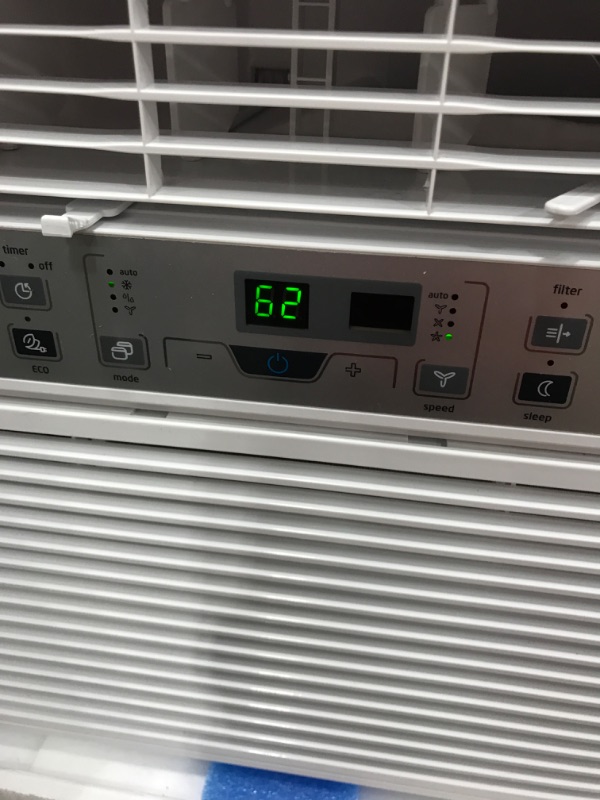 Photo 1 of (DOES NOT FUNCTION)Midea MAW12R1BWT 12,000 BTU 115V Window AC W/Remote
**DOES NOT BLOW OUT AIR GOOD, MAKES NOISE WHEN POWERED ON**
