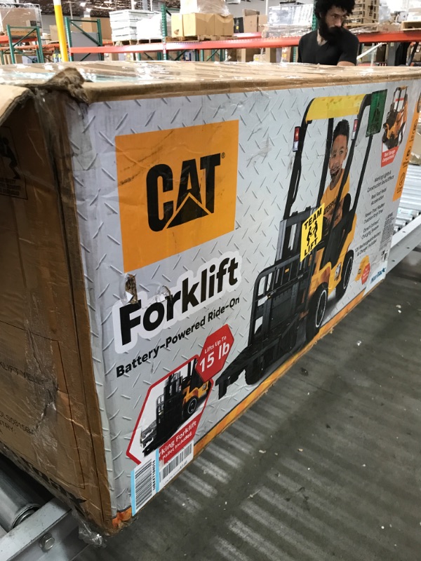 Photo 3 of Cat 12V Forklift Battery Powered Ride on
