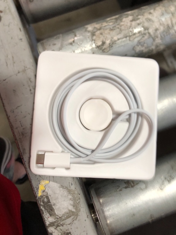 Photo 2 of Apple Watch Magnetic Fast Charger to USB-C Cable (1m)
