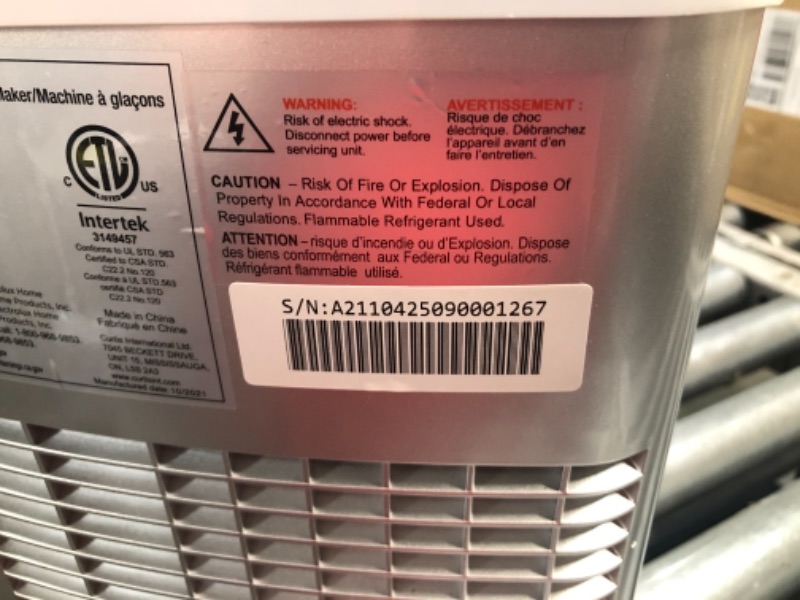 Photo 3 of FRIGIDAIRE EFIC189-Silver Compact Ice Maker, 26 lb per Day, Silver (Packaging May Vary)
