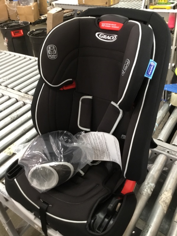 Photo 2 of Graco Atlas 65 2-in-1 Harness Booster Car Seat in Glacier
