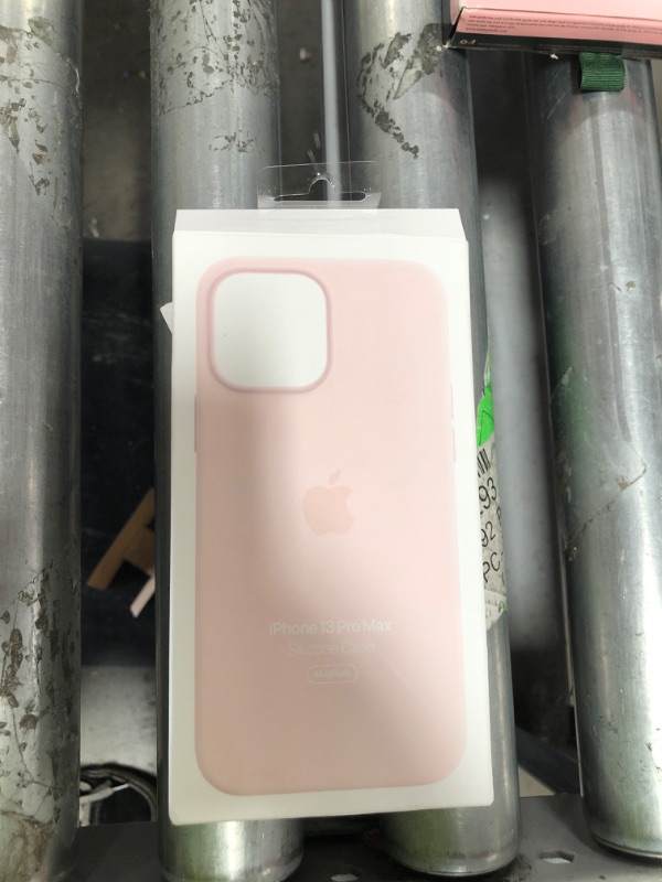 Photo 1 of Apple Case iPhone 13 Pro Max Silicone with MagSafe ? Chalk Pink

