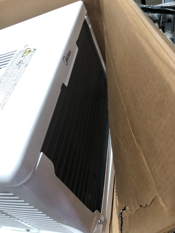 Photo 4 of (DAMAGE)Midea 8,000 BTU U-Shaped Inverter Window Air Conditioner WiFi, 9X Quieter, Over 35% Energy Savings ENERGY STAR MOST EFFICIENT
**FRON VENT DAMAGED**